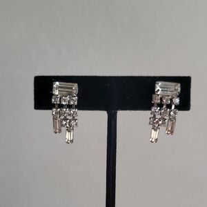 VTG Duane Elegant Silver Tone Dangle Earrings